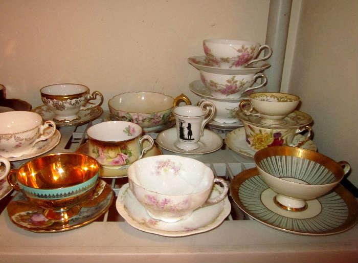 Porcelain and fine china teacups from Bavaria