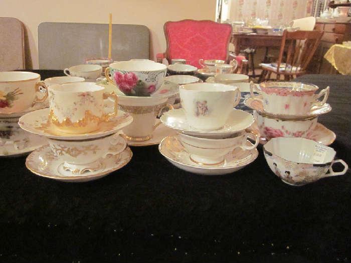 Porcelain and bone china teacups