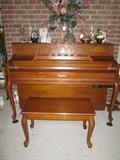 Bergmann Piano with bench & electronic player & CD's