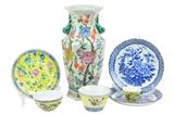 LOT 151: A GROUP OF DECORATIVE ASIAN PORCELAINS