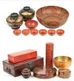 LOT 154: A COLLECTION OF LACQUERWARE ITEMS