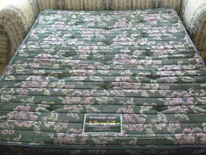 Broyhill-nice mattress