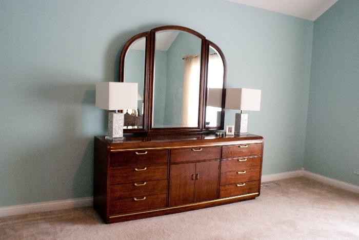 THOMASVILLE KING SIZE BEDROOM SET, THE FOUNDERS COLLECTION WITH TRIFOLD DRESSER
