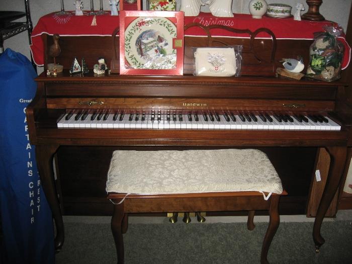 Vintage Baldwin Piano great condition!