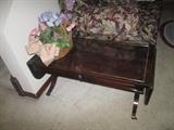 Drop-leaf vintage end table