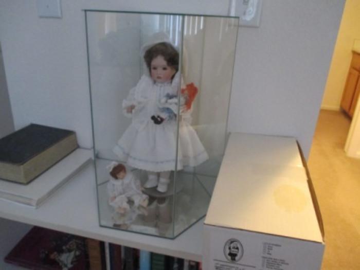 COLLECTIBLE DOLLS