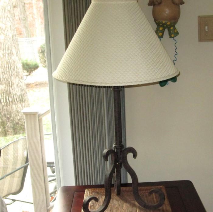 Modern iron table lamp