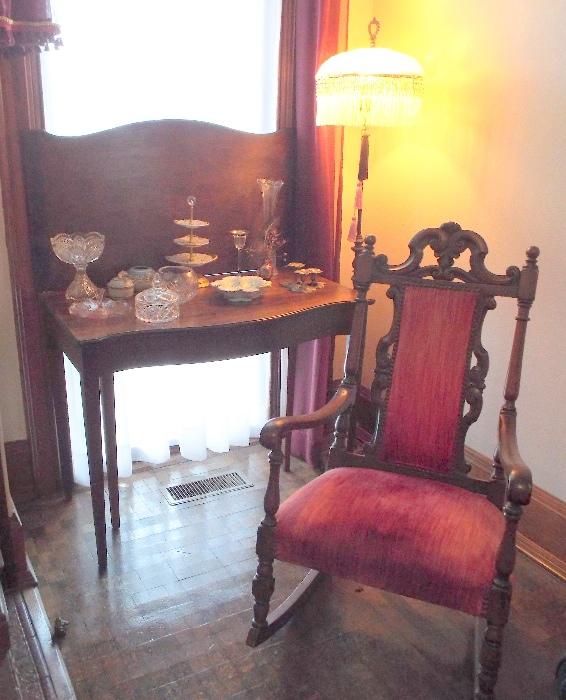 Table has 2 leaves and seats 8
Victorian rocker