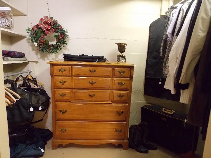 Maple Chest of Drawers - Mens Clothes - Sewing Items - Luggage Bags
