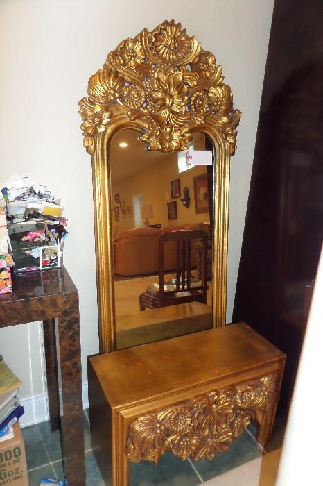 MIRROR AND LOW TABLE
