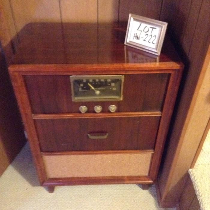 Antique Stewart-Warner Phono Radio 