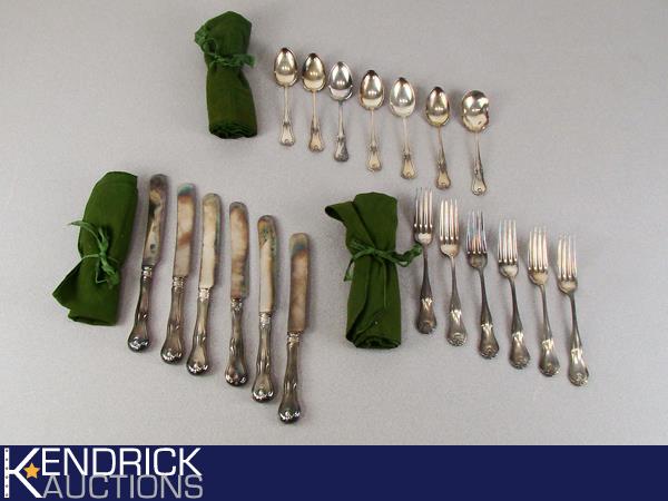 19 Piece/6 Serving Silver Plated Flatware with Storage Cloths
