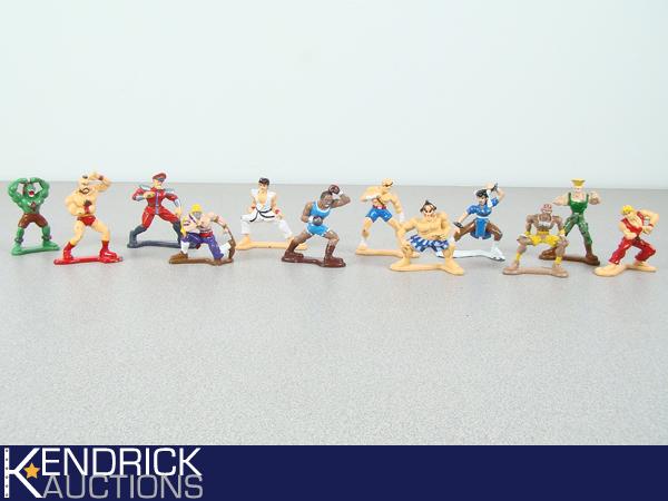 12 Vintage 1993 Die Cast Metal Street Fighter Figurines
