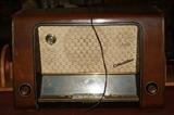 ANTIQUE RADIO