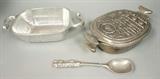 Lot 199:  3pc DON DRUMM Aluminum Lidded Casserole, Open Serving Bowl & Serving Spoon. 2 3/4 quart /liter   lidded oval serving bowl with geometric design. 3 quart/liter  bowl with apostrophe handles. Unmarked serving spoon. : Dimensions:  H: 4 inches: W: 14.5 inches: D: 8.5 inches --- US Shipping charge: $35