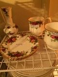 "Old Country Roses" English bone china by Royal Albert