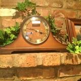                         Mantel clock