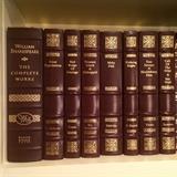          Decorative classics for the bookshelves