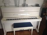 JOHN LENNON YAHAMA WHITE POLISH PIANO