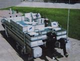 Pontoon boat with Two motors low hours