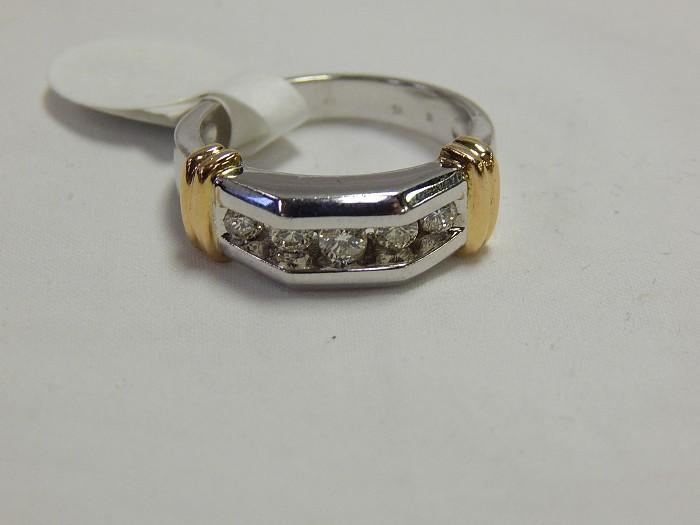 14 k gold and diamond ring