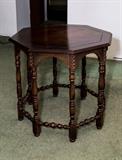 Octagon table