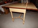 Vintage enamel top table in very good condition