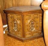Floor cabinet