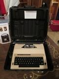 Electric typewriter