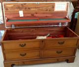 LANE CEDAR CHEST