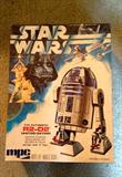 R2-D2 STAR WARS PLASTIC MODEL IN BOX.
NEVER PUT TOGETHER