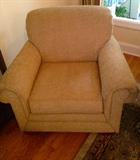 LA-Z-BOY ARM CHAIR