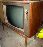1950'S TV WITH TEAK LEGS AND RAIL