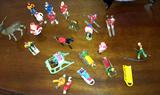 1940's lead toy figurines