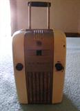 1930's Westinghouse Radio.
Called "The Jewel"
WORKS GREAT!