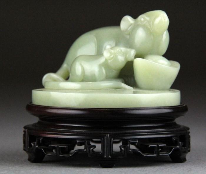 24.	A Finely Carved Chinese Jade Sculpture