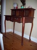 Nice writing desk
