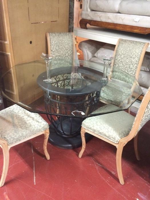 Dining Table glass 6 chairs great condition