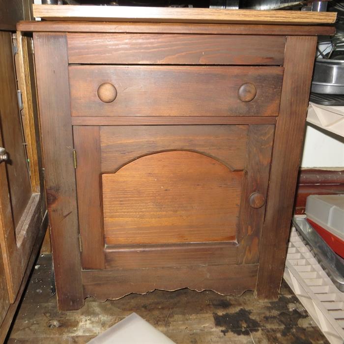 Small wood end table/cabinet
