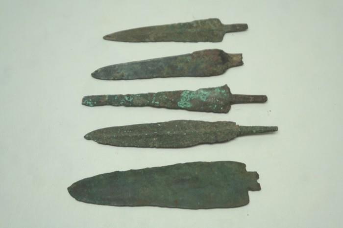9      Ancient Greco-Roman Bronze Spear Heads