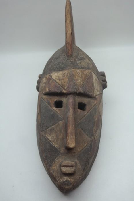 90	Antique African Mask