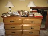 maple dresser w/mirror