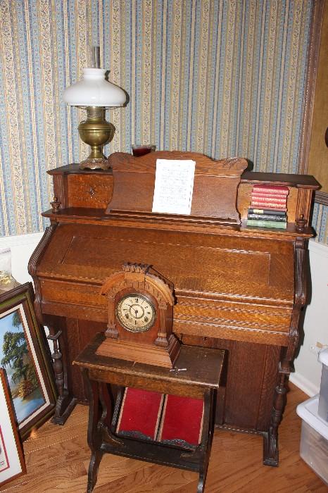 Antique Pump Organ Still Works