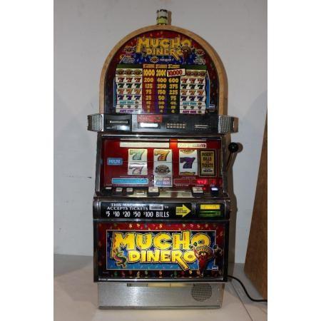 Mucho Dinero Slot Machine