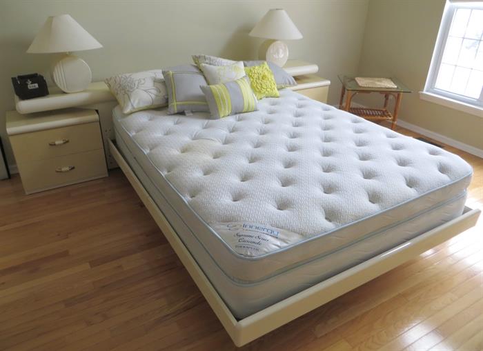 Queen bed with night stands