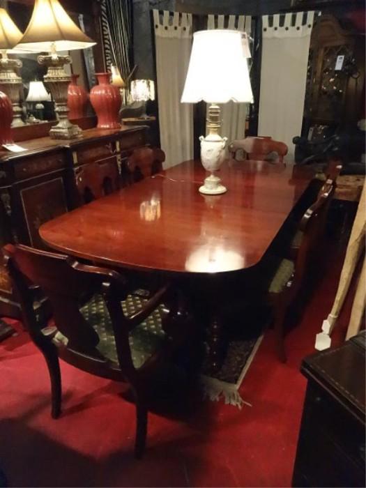 GORGEOUS CHERRY DINING ROOM TABLE WITH 6 REGENCY STYLE CHAIRS