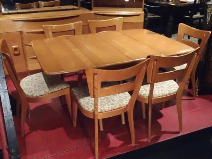 1950's HEYWOOD WAKEFIELD DINING TABLE WITH LEAF AND 6 CHAIRS, ENCORE COLLECTION