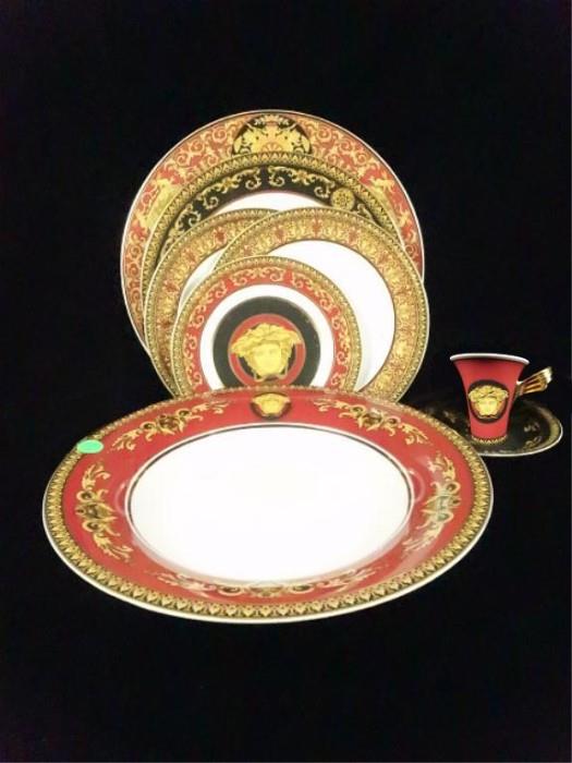 VERSACE ROSENTHAL MEDUSA CHINA SERVICE FOR 4 WITH 8 PC PLACE SETTINGS