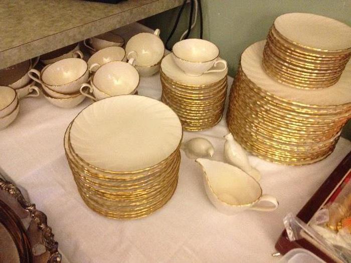 Lenox china - gold plated rim - Flair:  23 dinner plates, 18+ place settings, plus serving pieces and entertainment pieces!