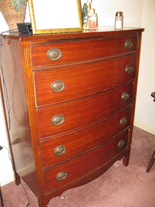 chest with 5 drawers